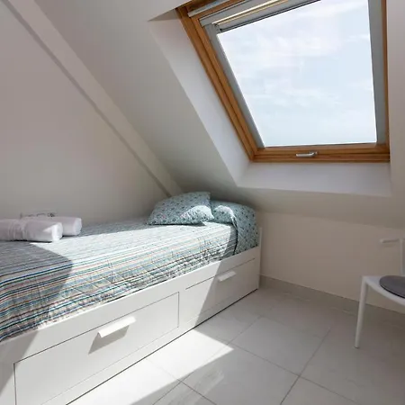 Nautilus Atico, 3 Dormitorios, Puerto, By Bookindenia