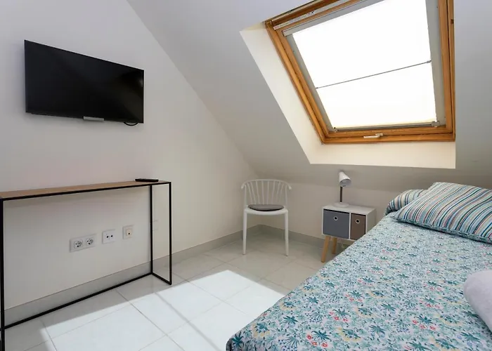 Nautilus Atico, 3 Dormitorios, Puerto, By Bookindenia *