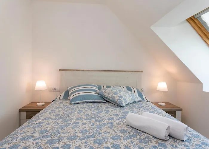 Nautilus Atico, 3 Dormitorios, Puerto, By Bookindenia *